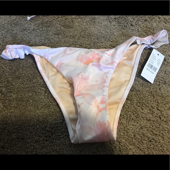 La hearts pink floral bikini - Picture 2 of 4